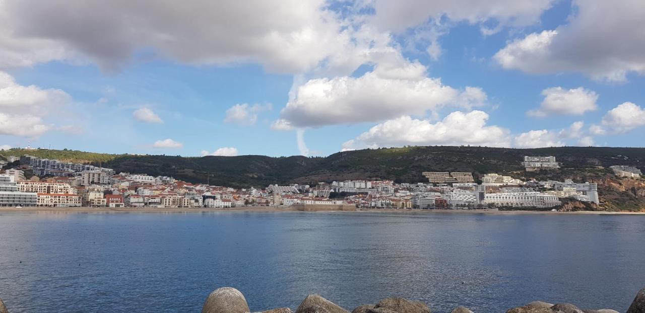 Sesimbra Sun&Sea - Beachfront Apartment! 외부 사진